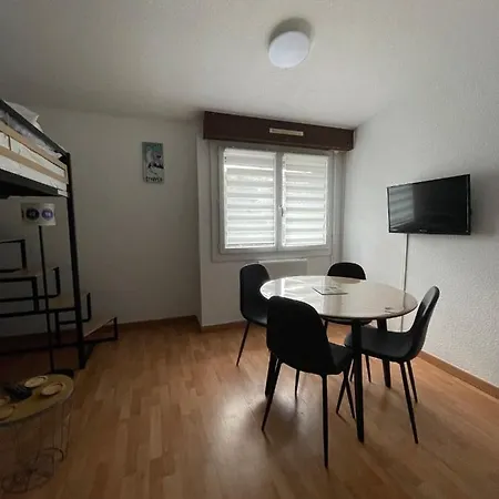 Isard, Wifi Et Parking Gratuit, Navette Gratuite Au Pied De La Résidence, Possibilité Forfait Ménage Et Location Linge De Lit Et Toilette, à 10 Minutes à Pied Du Centre Apartamento