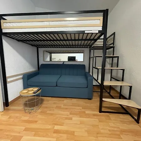 Apartment Isard, Wifi Et Parking Gratuit, Navette Gratuite Au Pied De La Residence, Possibilite Forfait Menage Et Location Linge De Lit Et Toilette, A 10 Minutes A Pied Du Centre Font-Romeu-Odeillo-Via